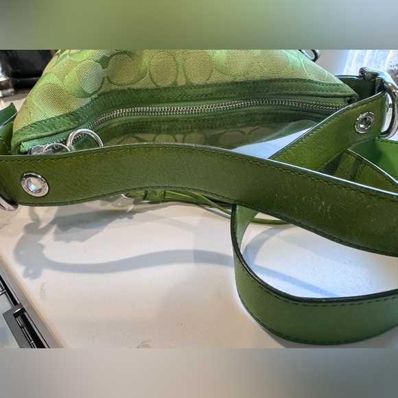 Coach 🍏 Green Signature Jacquard & Suede Vintage Bag #9362 - Picture 5 of 11